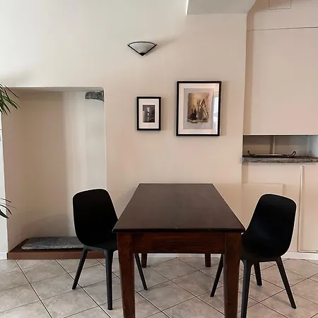 Curt De L'elba With Private Garden And Parking -