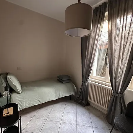 Curt De L'elba With Private Garden And Parking - Apartamento