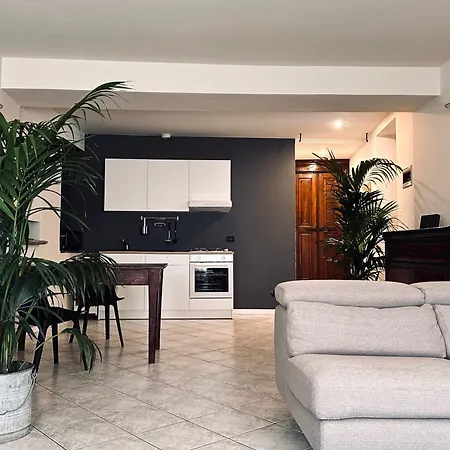 Apartamento Curt De L'elba With Private Garden And Parking - Cernobbio