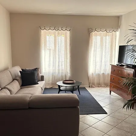 Curt De L'elba With Private Garden And Parking - شقة