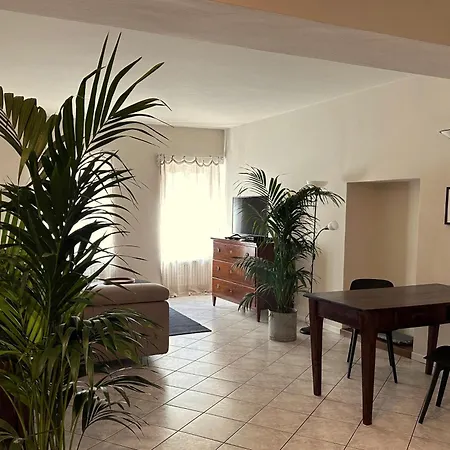 Curt De L'elba With Private Garden And Parking - شقة *