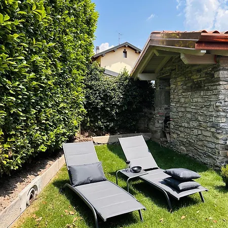 Curt De L'elba With Private Garden And Parking -
